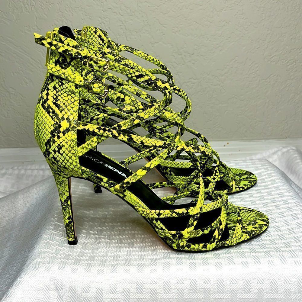 🌸 Fashion Nova Rommy Snake Print Heels